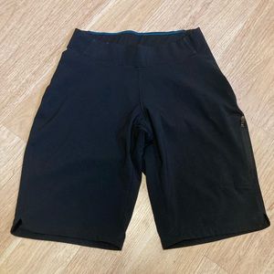 Columbia Women’s shorts size small